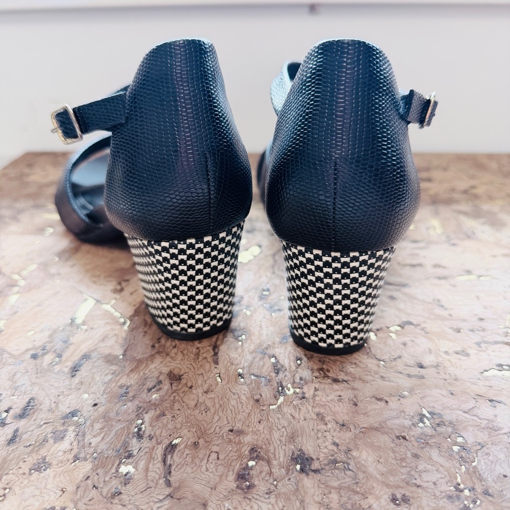 Piccadilly Sandals Checkered Textured Chunky Black & White Summer Heels 🔥